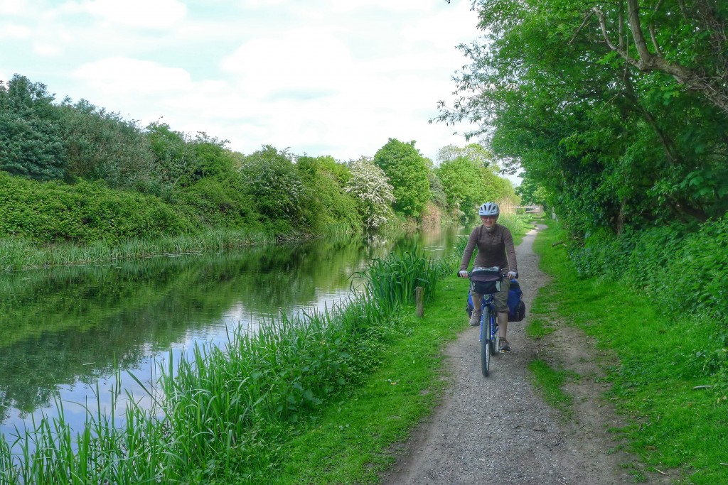 Carrie and I get our first taste of an English tow path. 